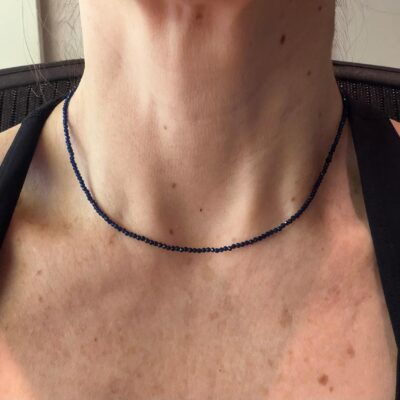 Alternative view of Chocker Blu
