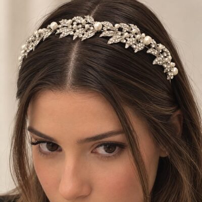 Alternative view of Tiara Nina